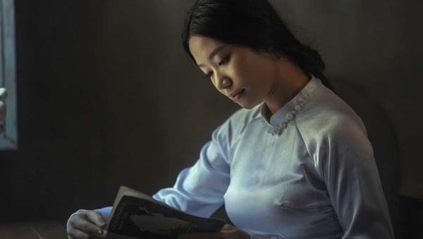 足球比赛结果查询 - 欧冠联赛焦点战：皇家马德里主场迎战曼城，双方激战成1-1平